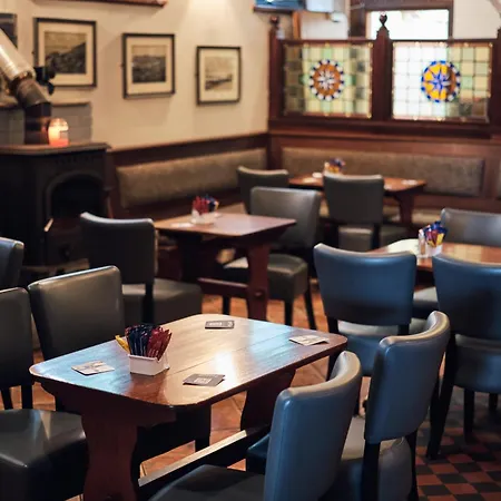 Murphy's Pub And Couette-café